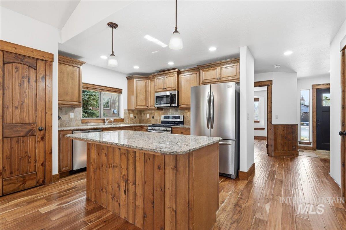 133 Brundage View Ct, McCall, Idaho 83638, 3 Bedrooms, 3 Bathrooms, Residential For Sale, Price $875,000,MLS 98985267