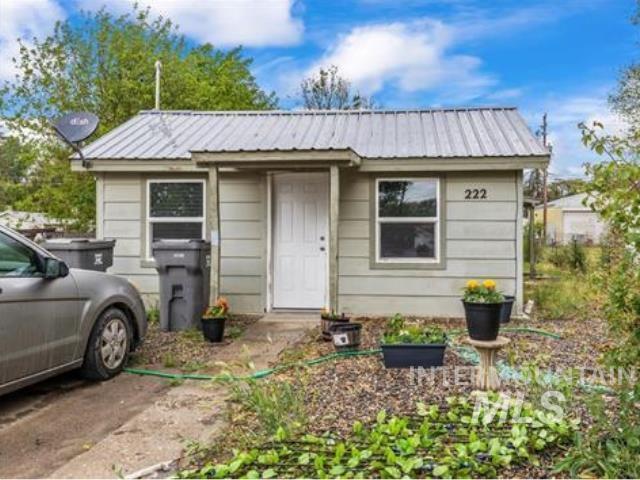 222 W Owyhee Ave, Homedale, Idaho 83628, 1 Bedroom, 1 Bathroom, Residential For Sale, Price $149,900,MLS 98985273