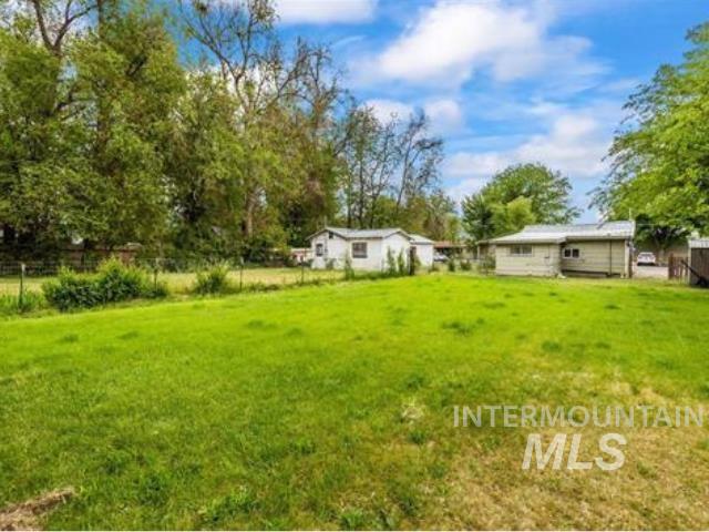 222 W Owyhee Ave, Homedale, Idaho 83628, 1 Bedroom, 1 Bathroom, Residential For Sale, Price $149,900,MLS 98985273