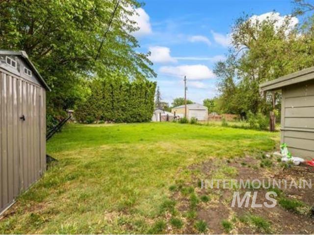 222 W Owyhee Ave, Homedale, Idaho 83628, 1 Bedroom, 1 Bathroom, Residential For Sale, Price $149,900,MLS 98985273