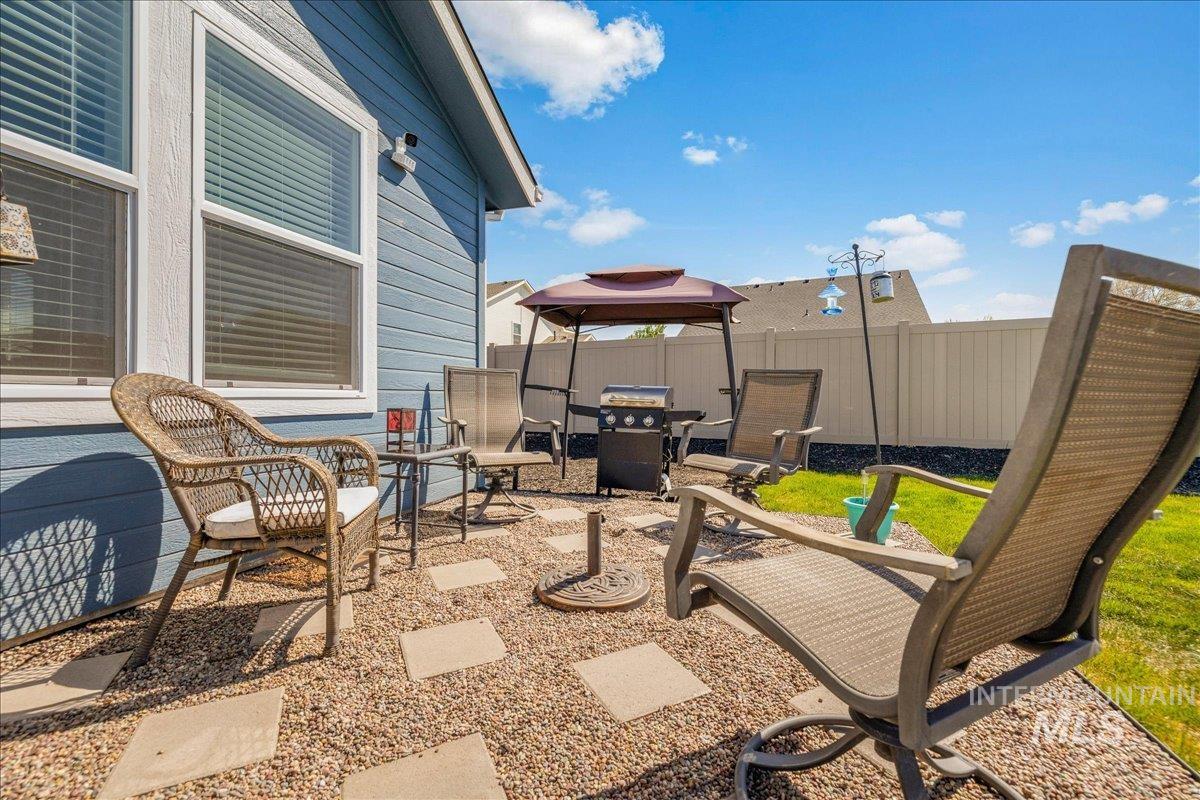 8557 Velvet Ash St, Nampa, Idaho 83687, 4 Bedrooms, 2 Bathrooms, Residential For Sale, Price $415,000, 98985276