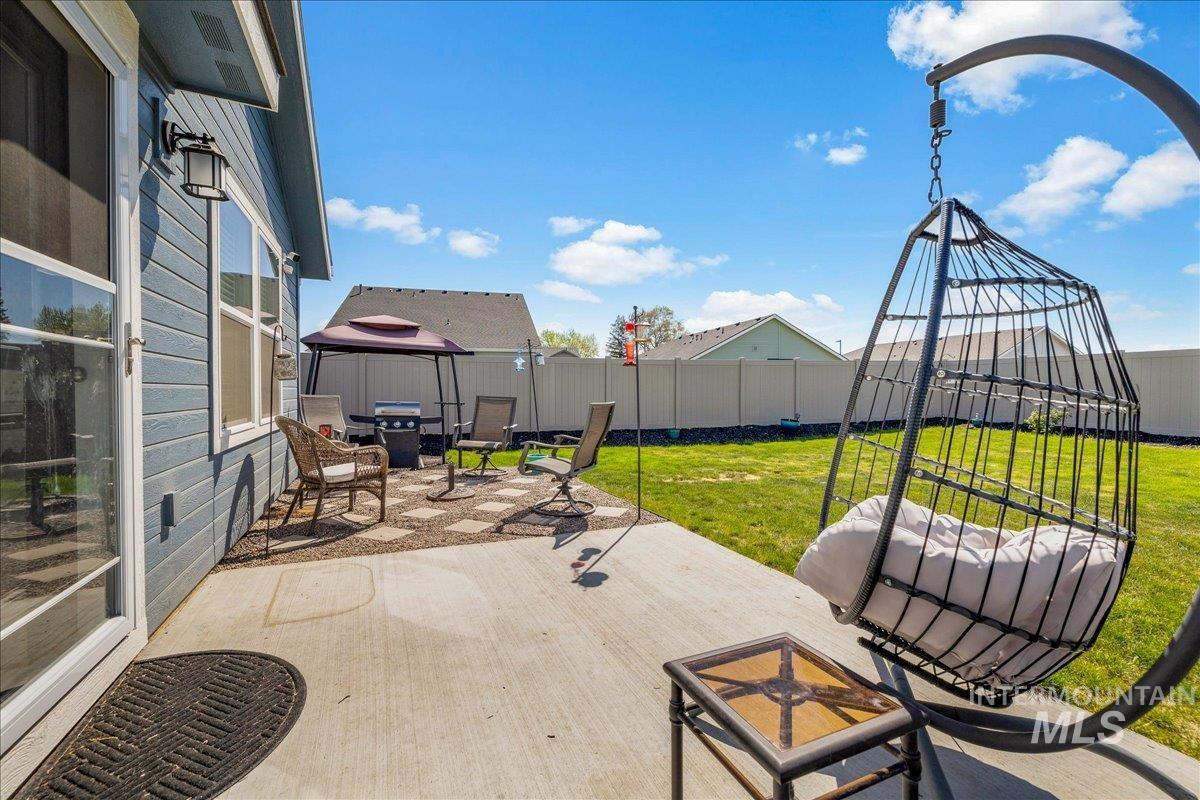 8557 Velvet Ash St, Nampa, Idaho 83687, 4 Bedrooms, 2 Bathrooms, Residential For Sale, Price $415,000, 98985276