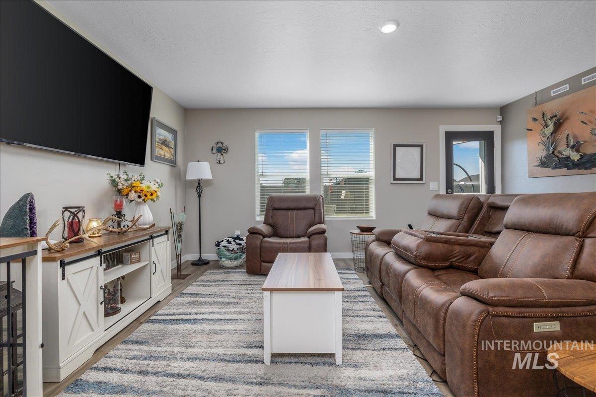 8557 Velvet Ash St, Nampa, Idaho 83687, 4 Bedrooms, 2 Bathrooms, Residential For Sale, Price $415,000, 98985276