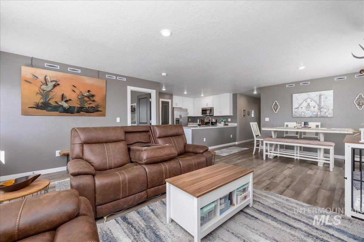 8557 Velvet Ash St, Nampa, Idaho 83687, 4 Bedrooms, 2 Bathrooms, Residential For Sale, Price $415,000, 98985276