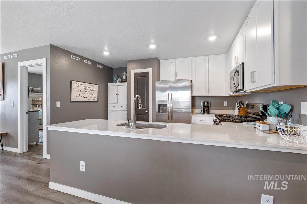8557 Velvet Ash St, Nampa, Idaho 83687, 4 Bedrooms, 2 Bathrooms, Residential For Sale, Price $415,000, 98985276