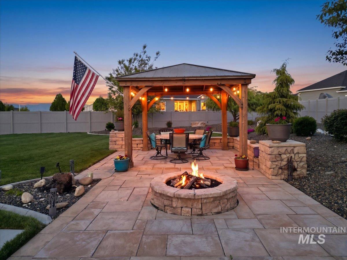 2921 E Wickham Ct, Meridian, Idaho 83642-2679, 4 Bedrooms, 3.5 Bathrooms, Residential For Sale, Price $1,399,000,MLS 98985277