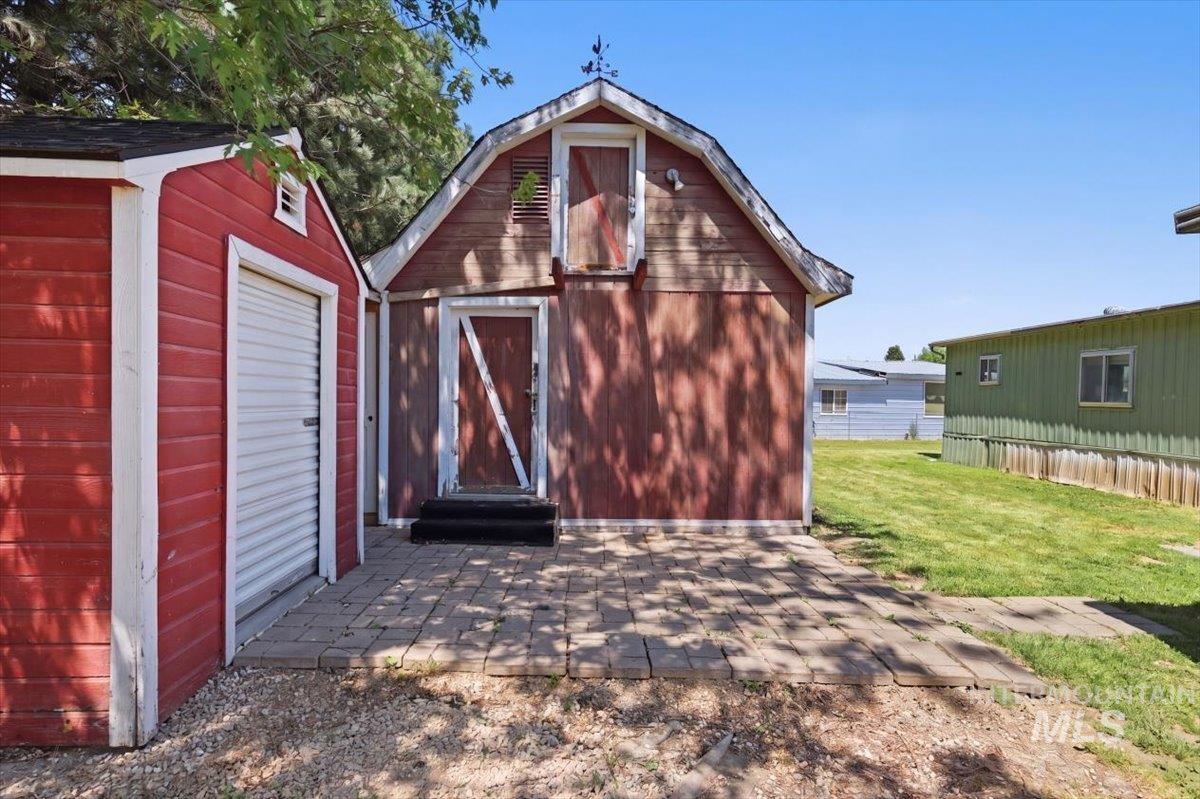 2485 N Bali Dr, Boise, Idaho 83713, 3 Bedrooms, 2 Bathrooms, Residential For Sale, Price $225,000,MLS 98985283