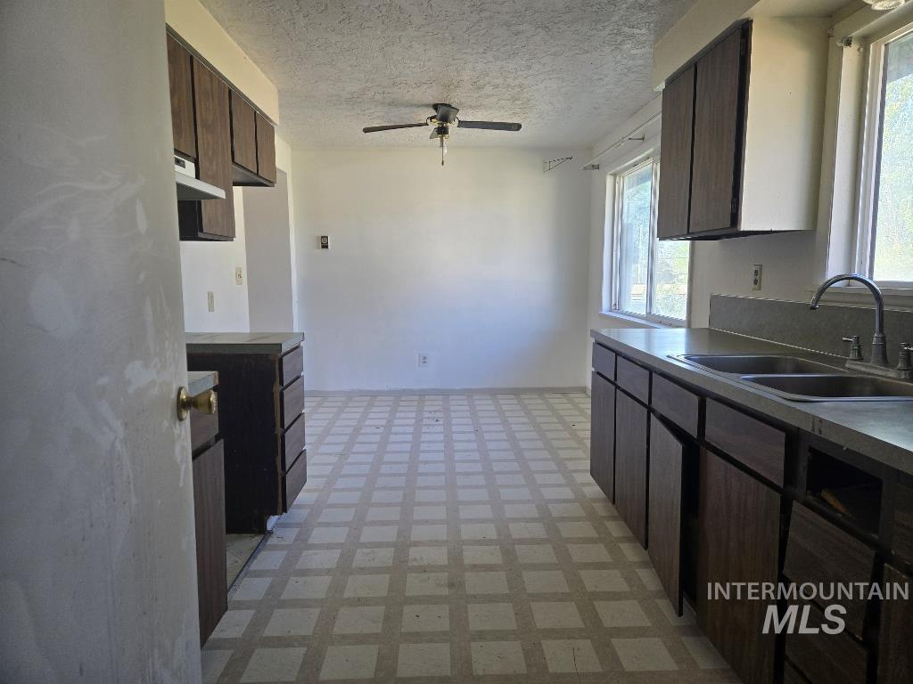307 N 8th St, Parma, Idaho 83660, 3 Bedrooms, 2 Bathrooms, Residential For Sale, Price $279,900,MLS 98985285