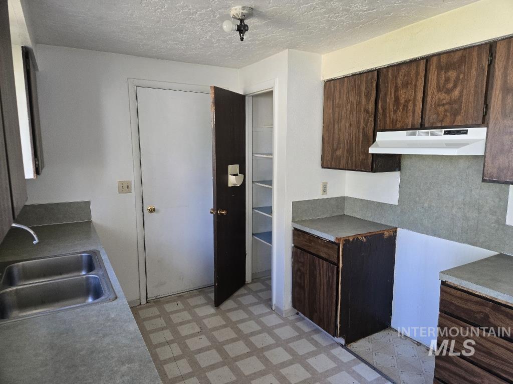 307 N 8th St, Parma, Idaho 83660, 3 Bedrooms, 2 Bathrooms, Residential For Sale, Price $279,900,MLS 98985285
