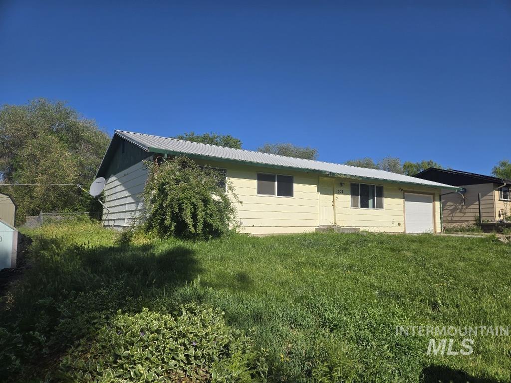 307 N 8th St, Parma, Idaho 83660, 3 Bedrooms, 2 Bathrooms, Residential For Sale, Price $279,900,MLS 98985285