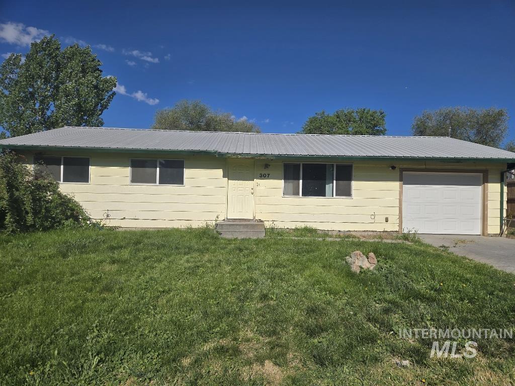 307 N 8th St, Parma, Idaho 83660, 3 Bedrooms, 2 Bathrooms, Residential For Sale, Price $279,900,MLS 98985285
