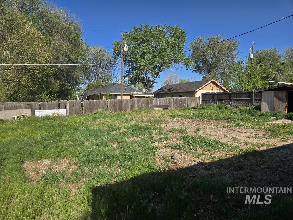 307 N 8th St, Parma, Idaho 83660, 3 Bedrooms, 2 Bathrooms, Residential For Sale, Price $279,900,MLS 98985285