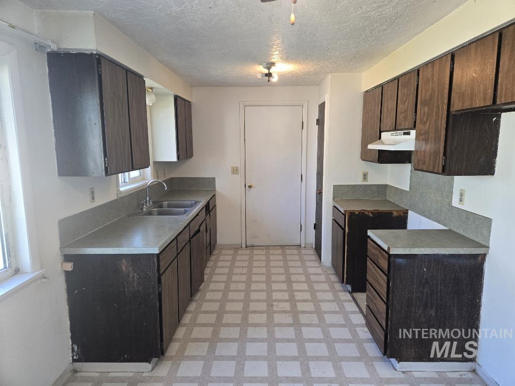 307 N 8th St, Parma, Idaho 83660, 3 Bedrooms, 2 Bathrooms, Residential For Sale, Price $279,900,MLS 98985285