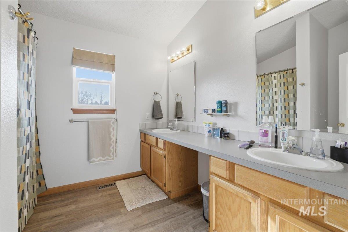 4110 Lincoln Rd, Caldwell, Idaho 83605, 3 Bedrooms, 2.5 Bathrooms, Residential For Sale, Price $739,500,MLS 98985290