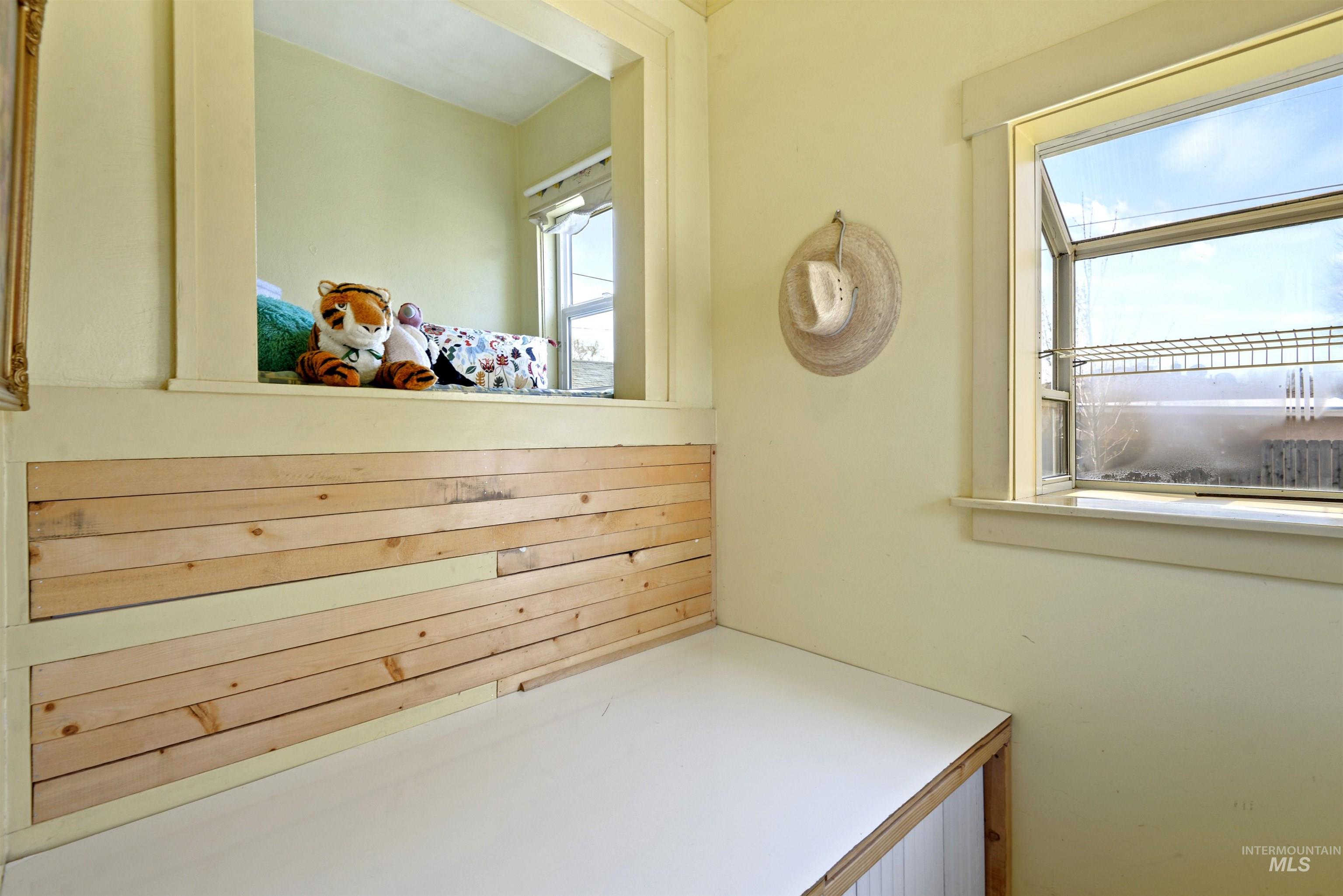 4409 W Franklin Rd, Boise, Idaho 83705-1337, 2 Bedrooms, 1 Bathroom, Residential Income For Sale, Price $598,400,MLS 98985291