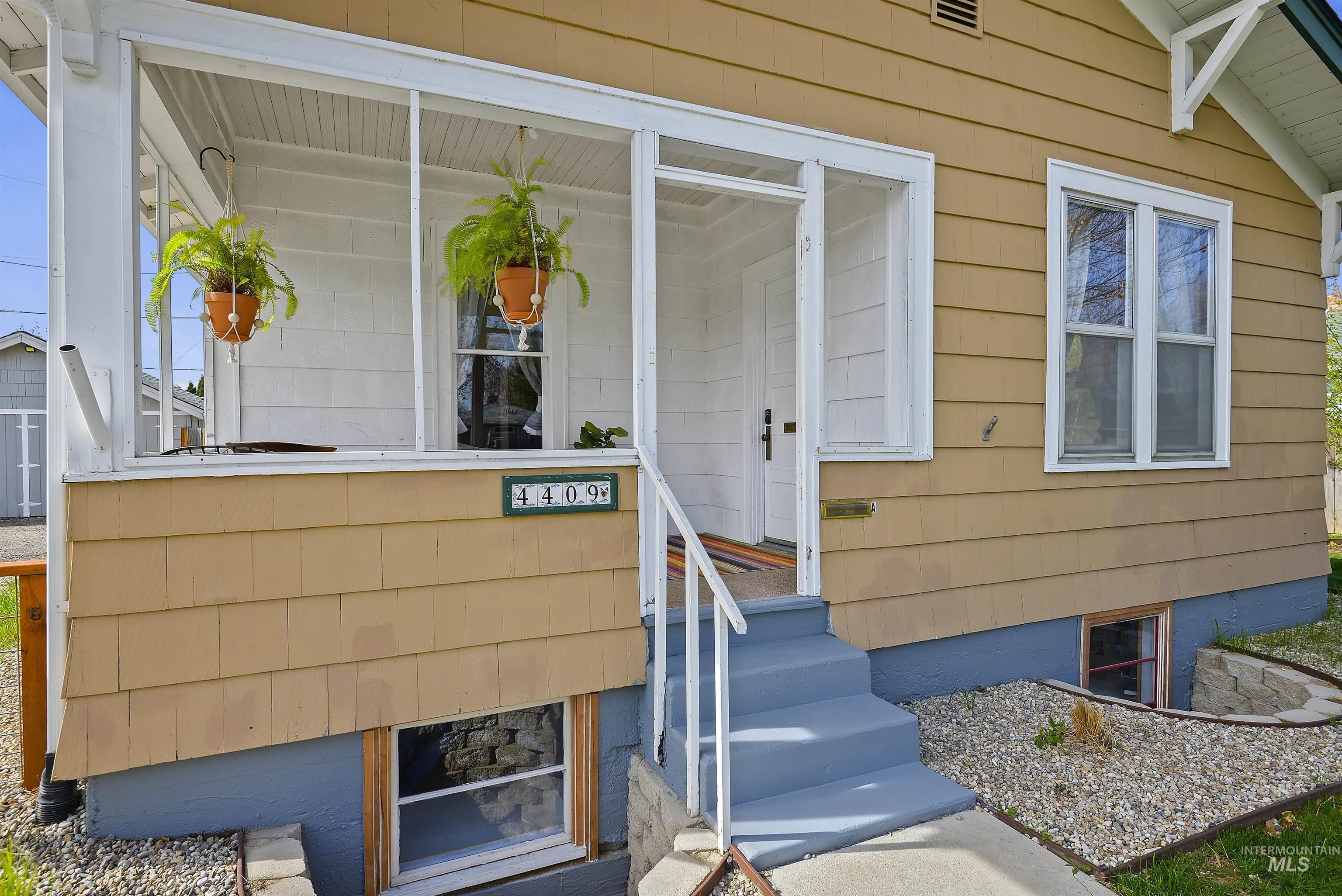 4409 W Franklin Rd, Boise, Idaho 83705-1337, 2 Bedrooms, 1 Bathroom, Residential Income For Sale, Price $598,400,MLS 98985291