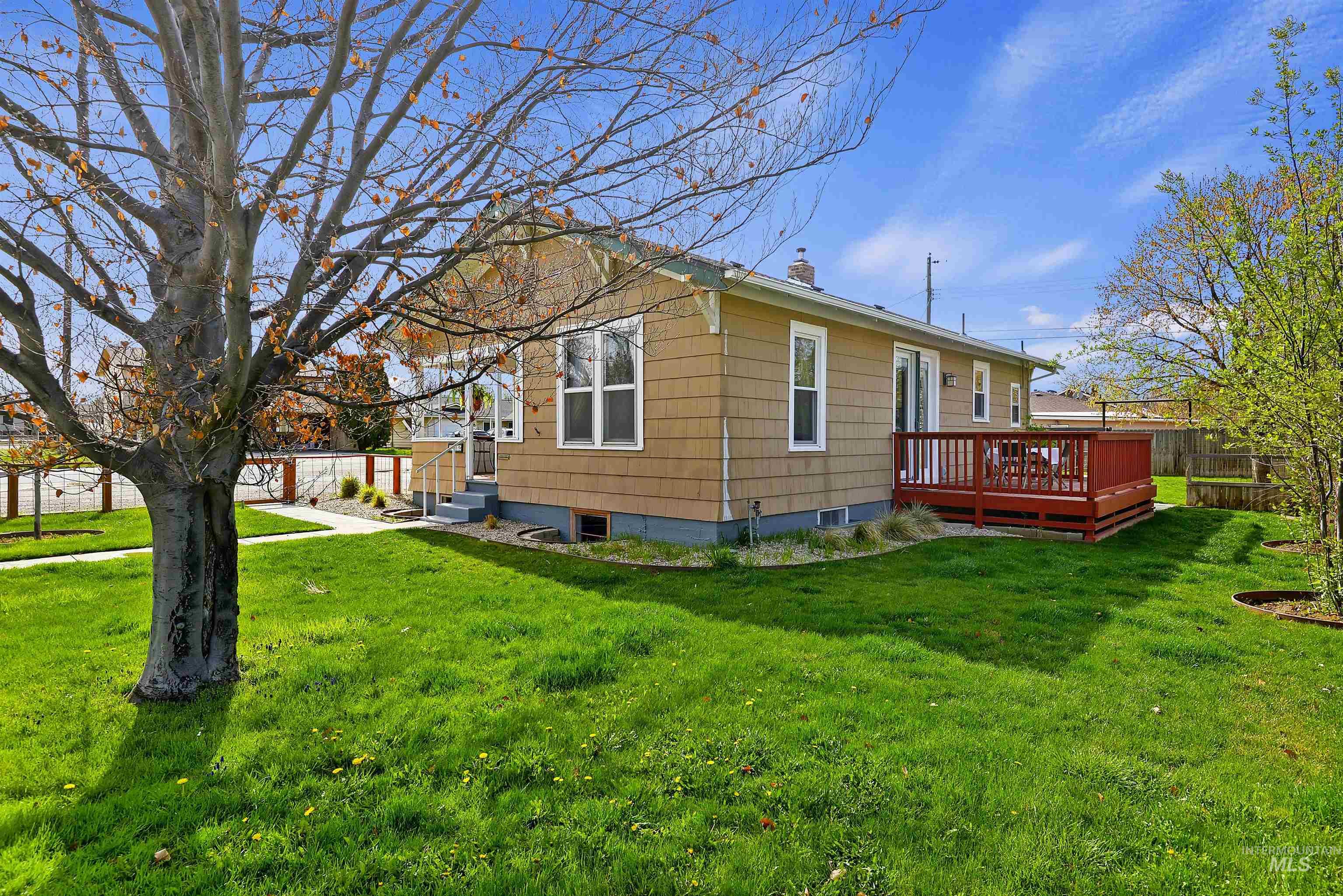 4409 W Franklin Rd, Boise, Idaho 83705-1337, 2 Bedrooms, 1 Bathroom, Residential Income For Sale, Price $598,400,MLS 98985291