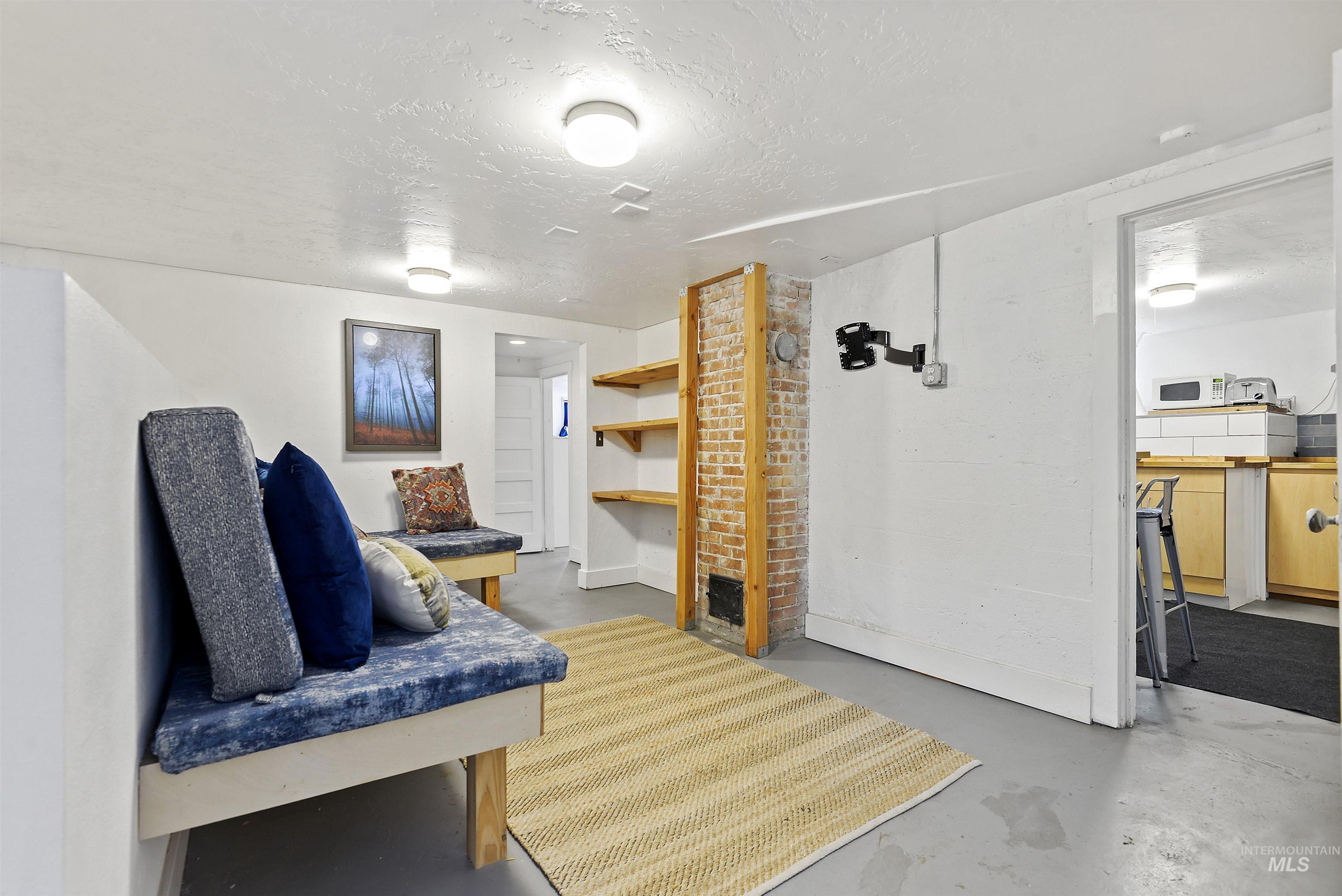 4409 W Franklin Rd, Boise, Idaho 83705-1337, 2 Bedrooms, 1 Bathroom, Residential Income For Sale, Price $598,400,MLS 98985291