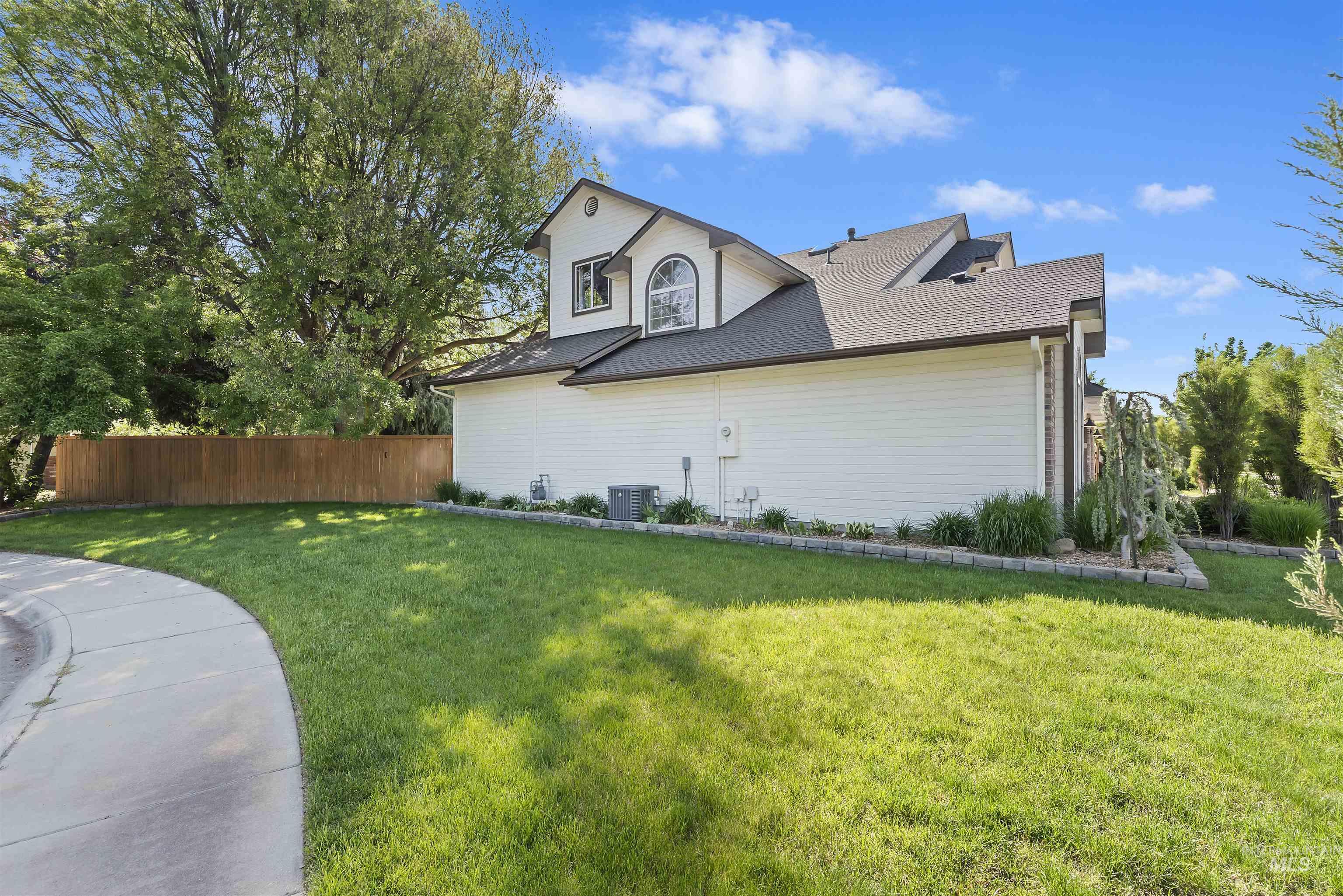 6144 N Pintail Way, Garden City, Idaho 83714-1297, 4 Bedrooms, 2.5 Bathrooms, Residential For Sale, Price $725,500,MLS 98985294