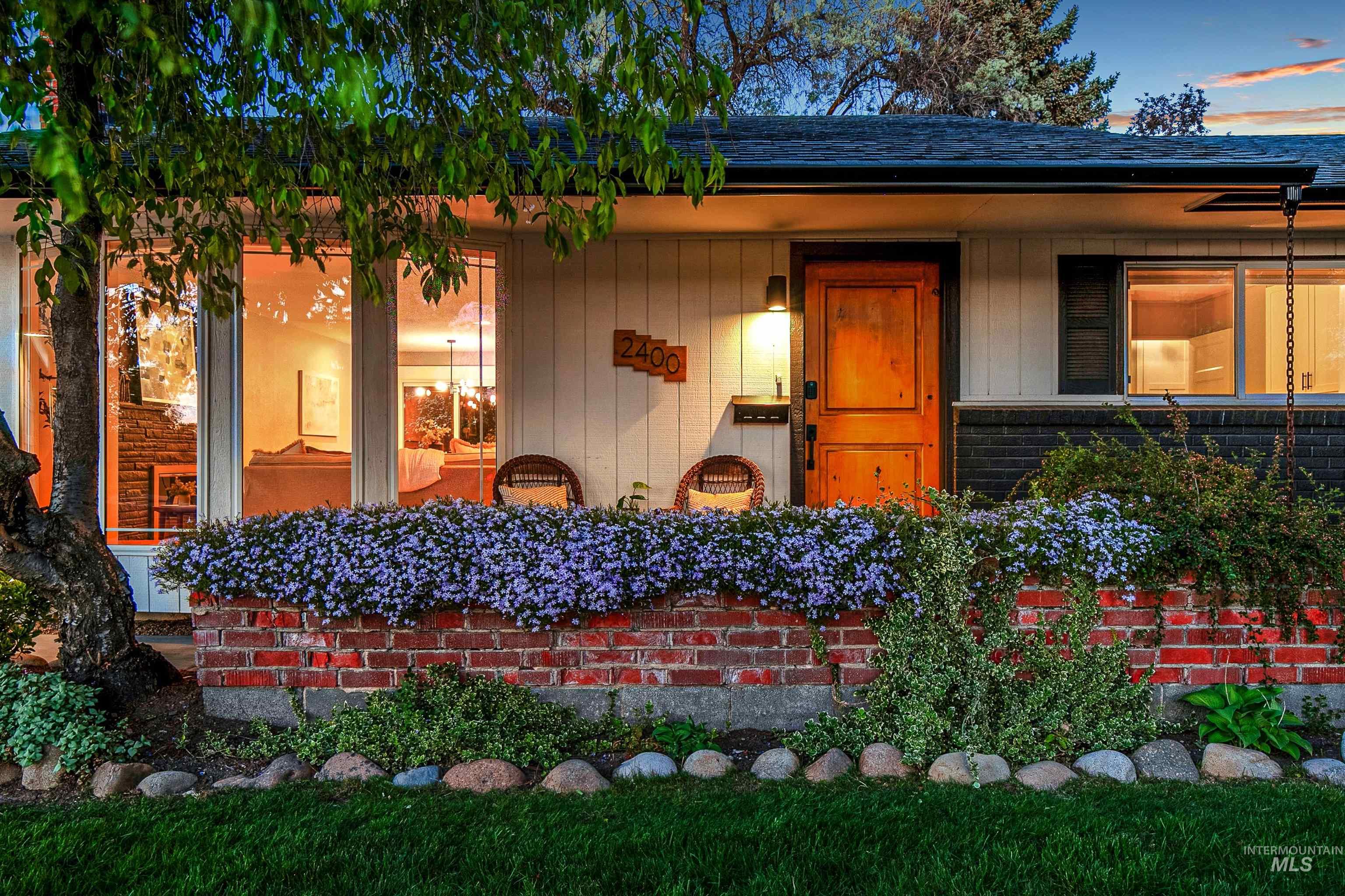 2400 S Roosevelt Street, Boise, Idaho 83705, 3 Bedrooms, 2 Bathrooms, Residential For Sale, Price $548,000,MLS 98985296