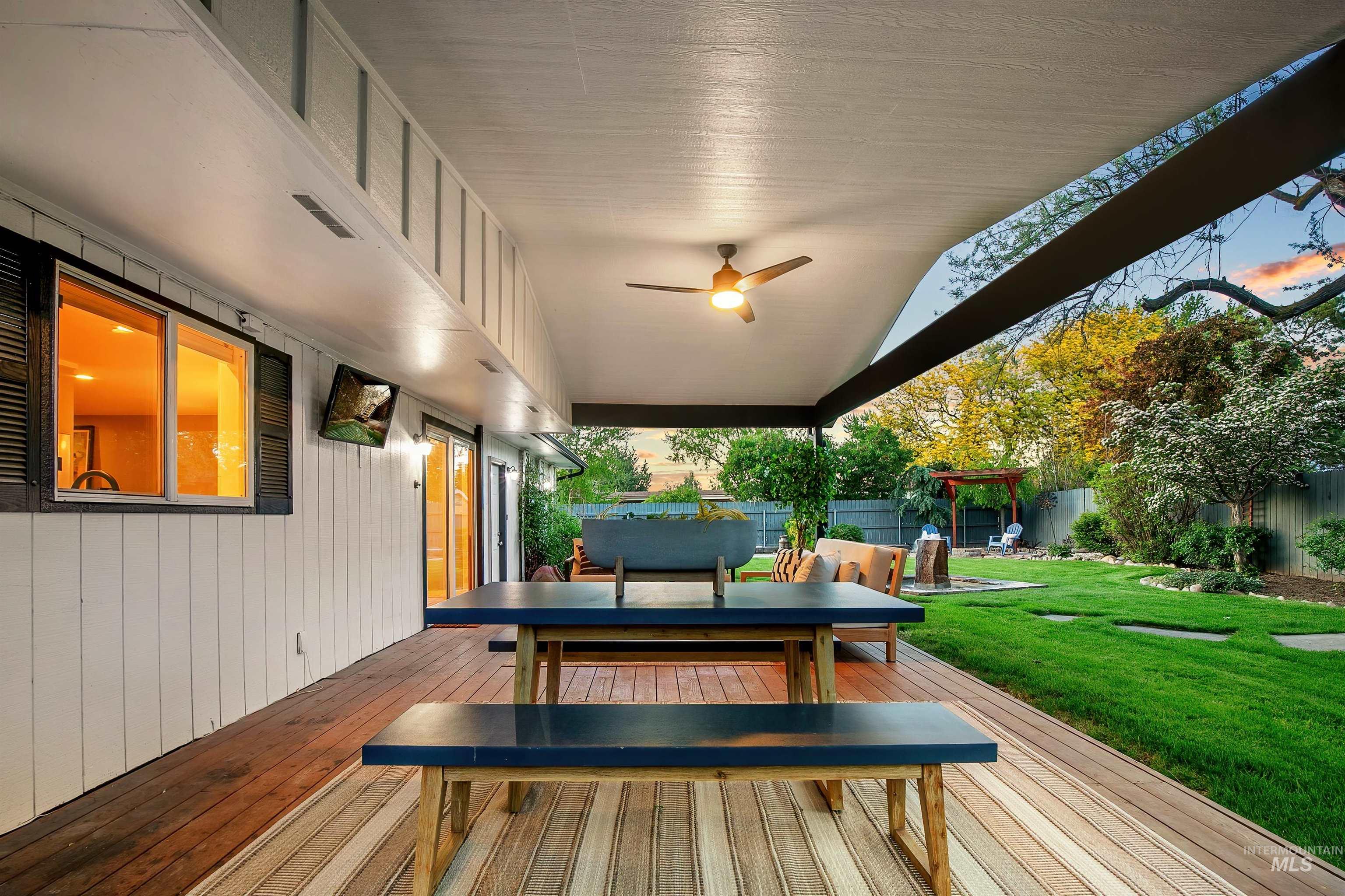 2400 S Roosevelt Street, Boise, Idaho 83705, 3 Bedrooms, 2 Bathrooms, Residential For Sale, Price $548,000,MLS 98985296