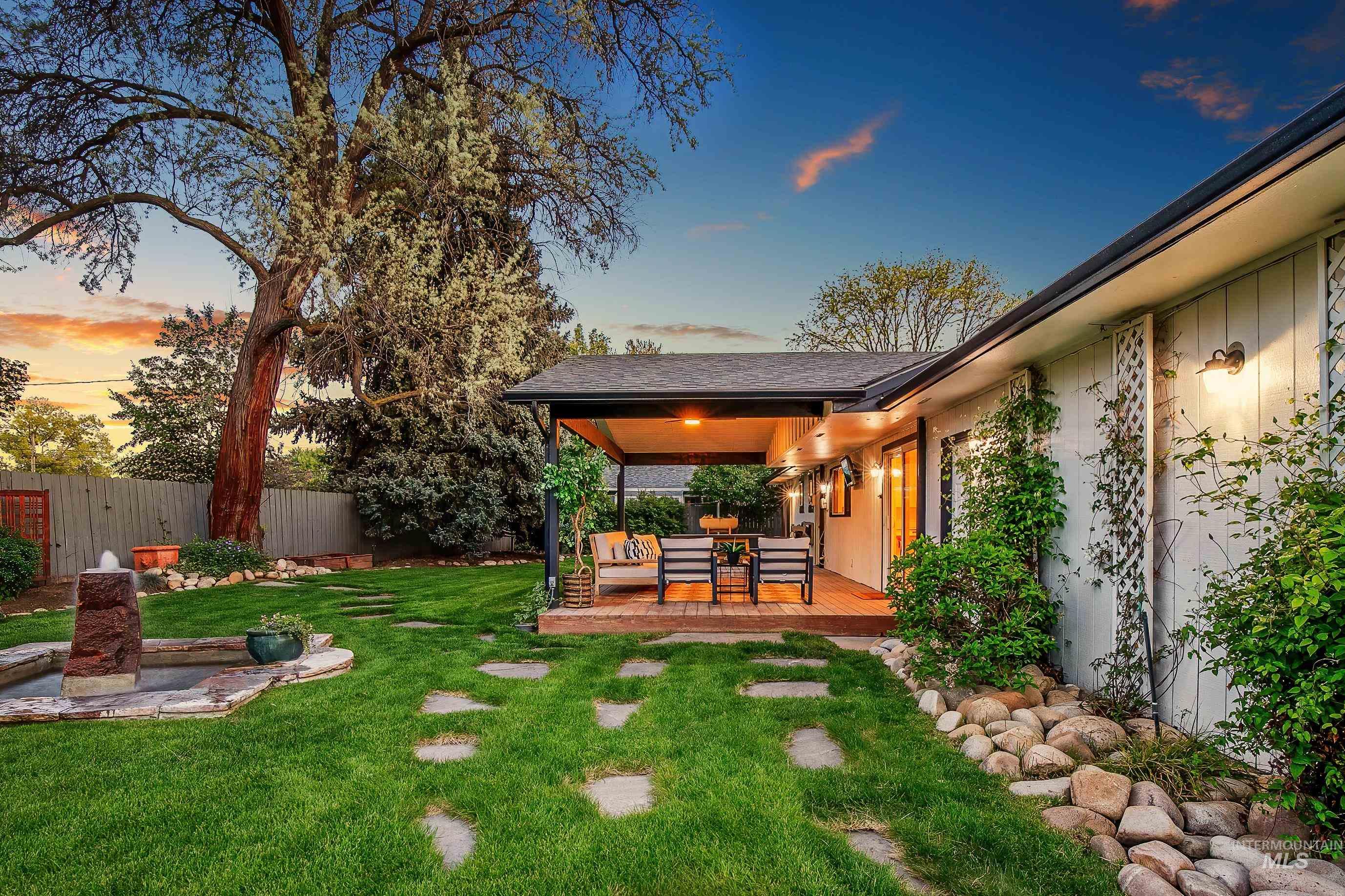 2400 S Roosevelt Street, Boise, Idaho 83705, 3 Bedrooms, 2 Bathrooms, Residential For Sale, Price $548,000,MLS 98985296