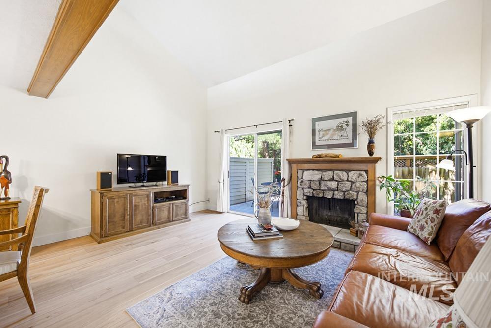 3117 S Waterbury Ln, Boise, Idaho 83706, 2 Bedrooms, 2 Bathrooms, Residential For Sale, Price $425,000, 98985298