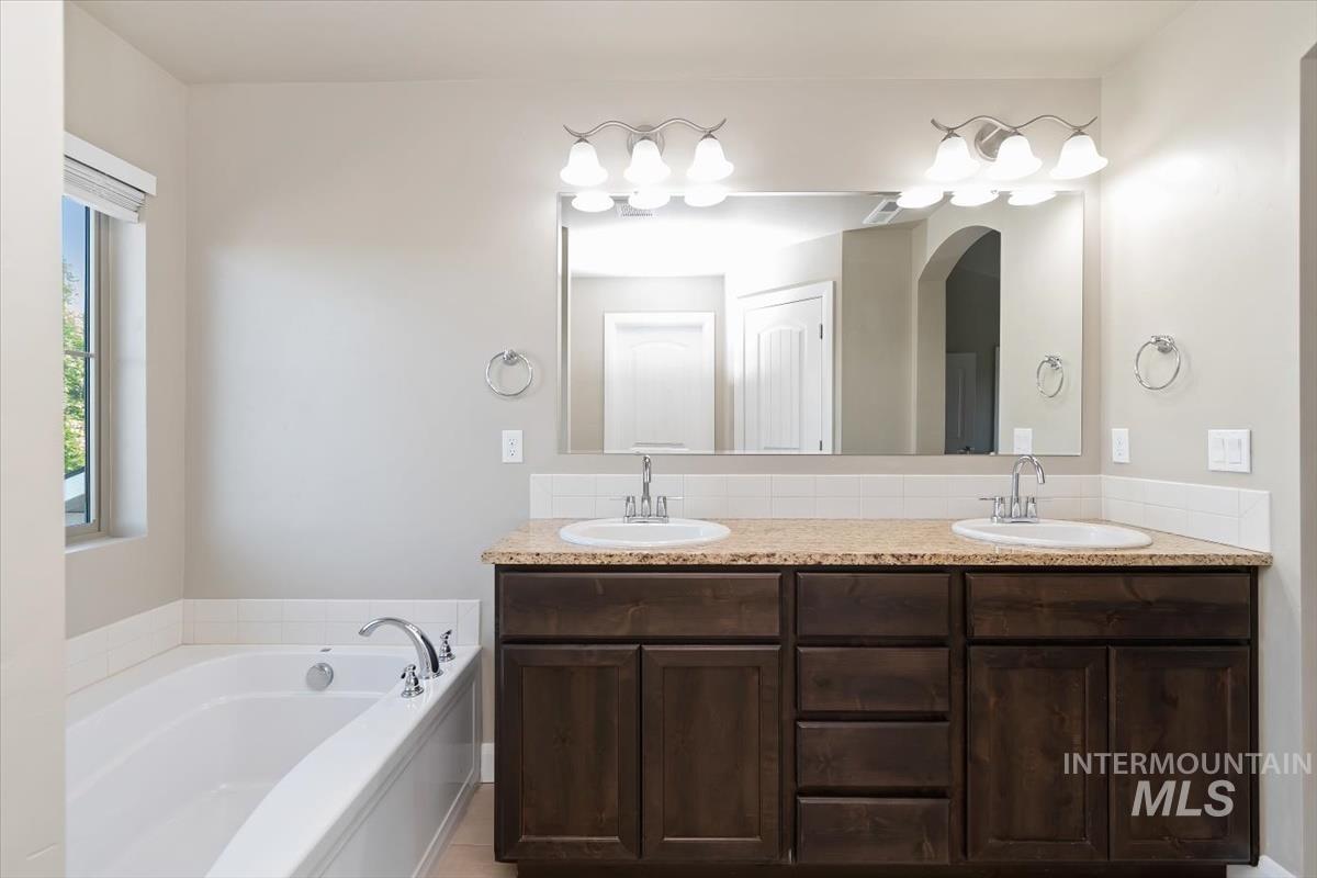 1359 W Sagwon Dr, Kuna, Idaho 83634, 4 Bedrooms, 3 Bathrooms, Residential For Sale, Price $520,000,MLS 98985304
