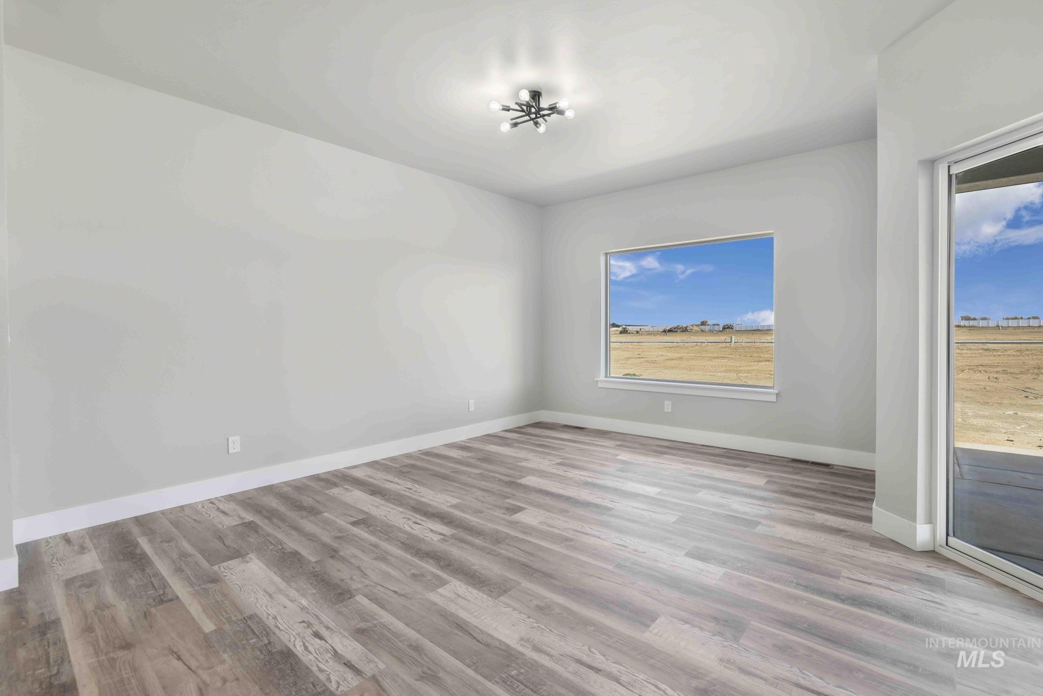 582 Moonbeam way, Twin Falls, Idaho 83301, 4 Bedrooms, 2.5 Bathrooms, Residential For Sale, Price $649,900,MLS 98985306
