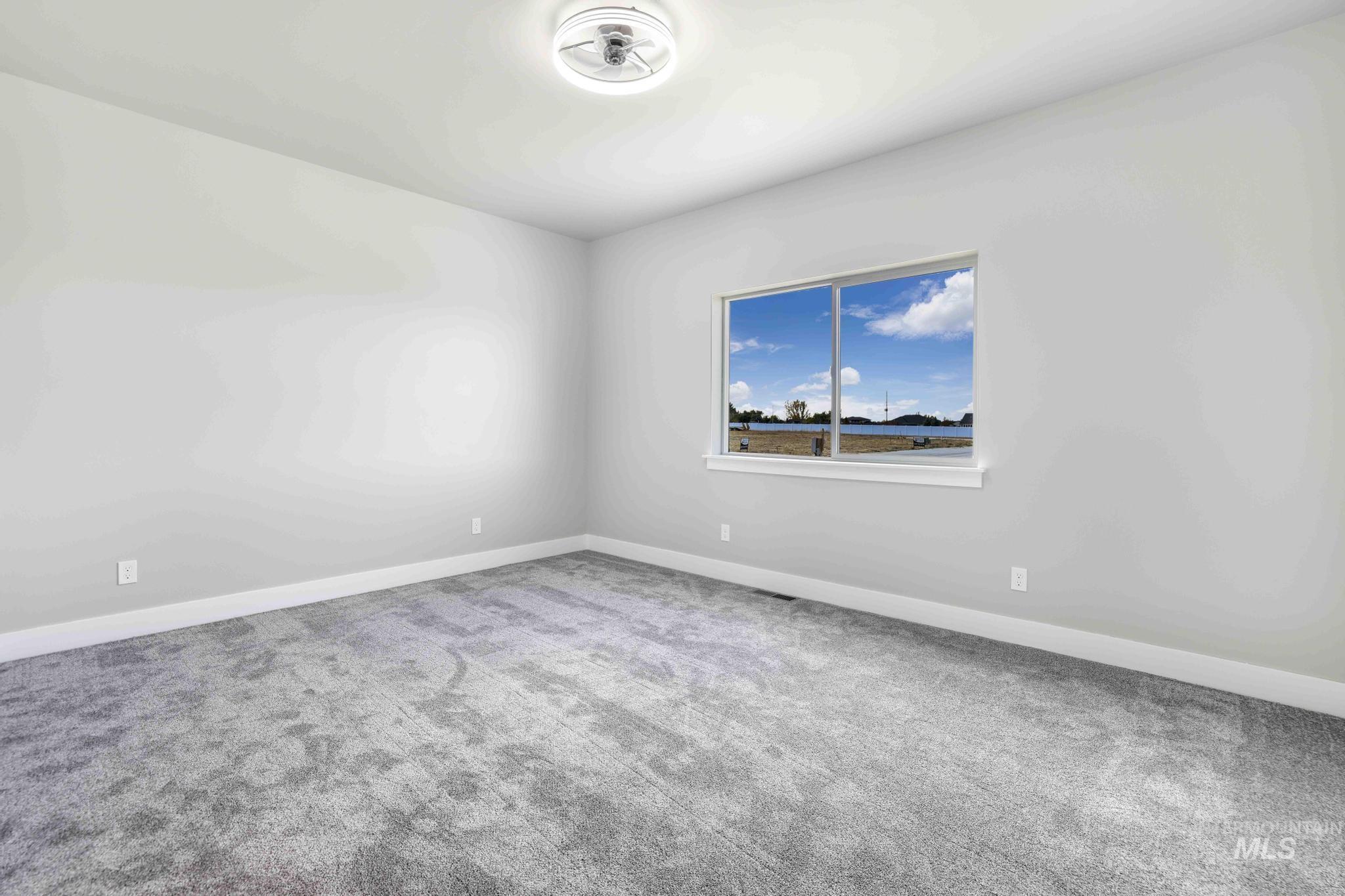 582 Moonbeam way, Twin Falls, Idaho 83301, 4 Bedrooms, 2.5 Bathrooms, Residential For Sale, Price $649,900,MLS 98985306