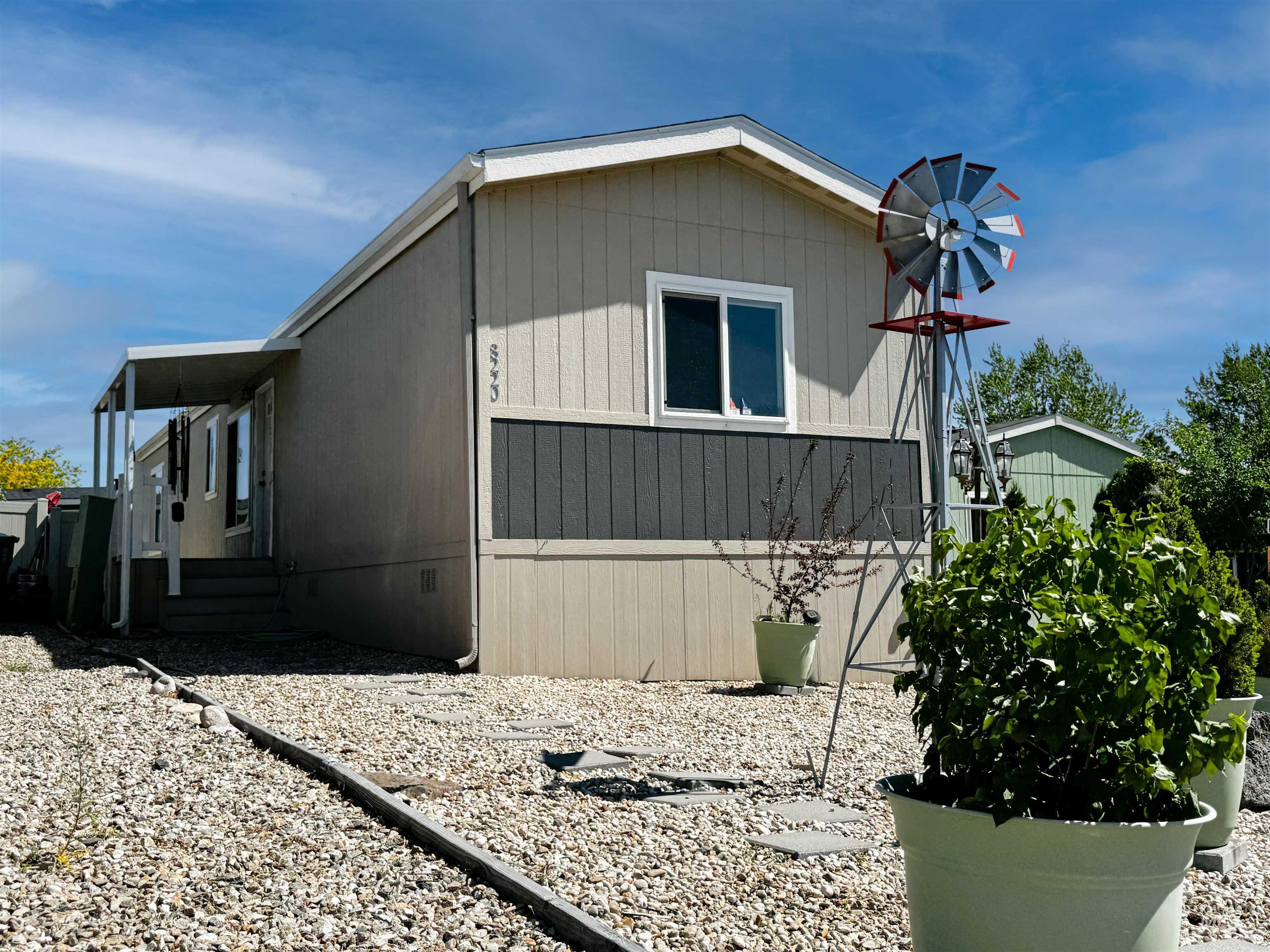 8220 S Blue Rim Lane, Boise, Idaho 83716-5719, 3 Bedrooms, 2 Bathrooms, Residential For Sale, Price $135,000,MLS 98985308