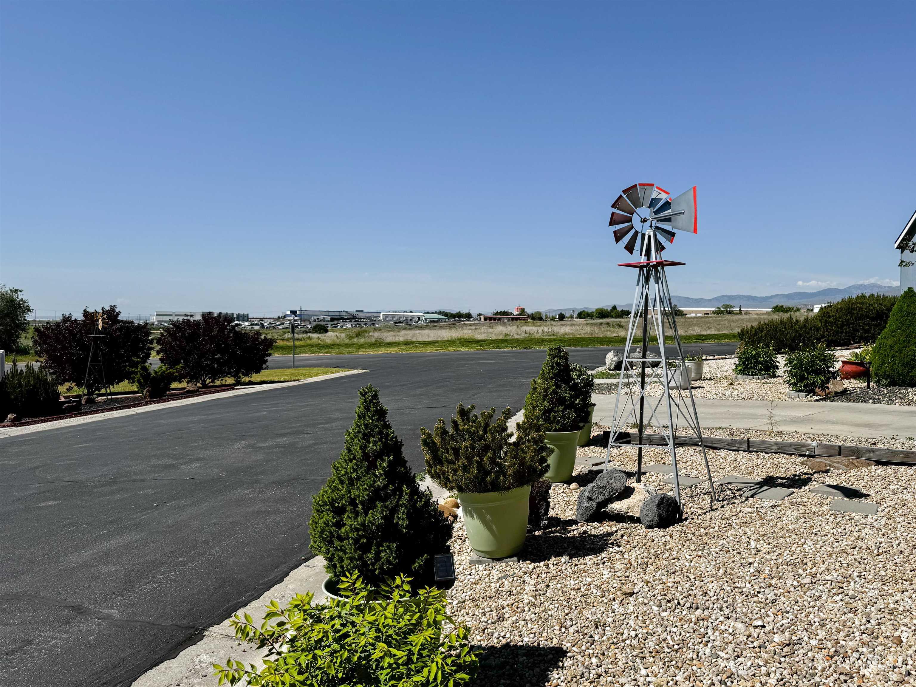 8220 S Blue Rim Lane, Boise, Idaho 83716-5719, 3 Bedrooms, 2 Bathrooms, Residential For Sale, Price $135,000,MLS 98985308