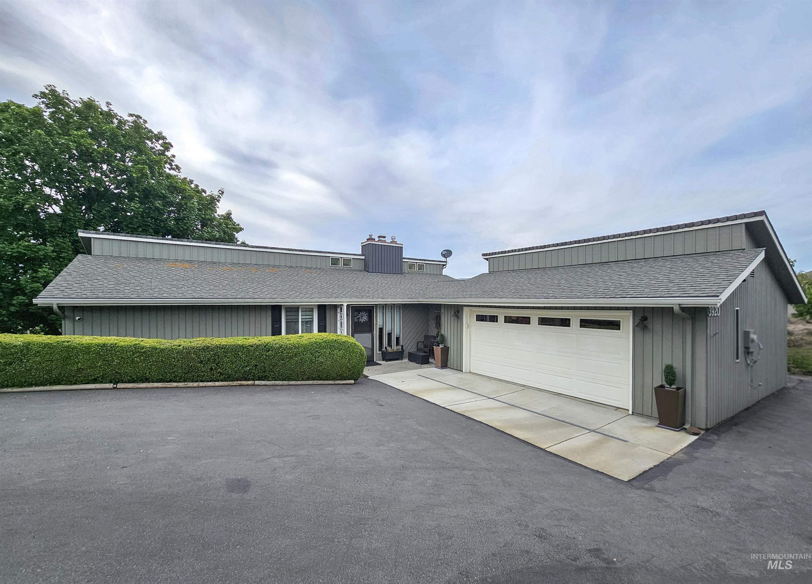 3920 Country Club Drive, Lewiston, Idaho 83501, 4 Bedrooms, 3 Bathrooms, Residential For Sale, Price $659,000,MLS 98985310