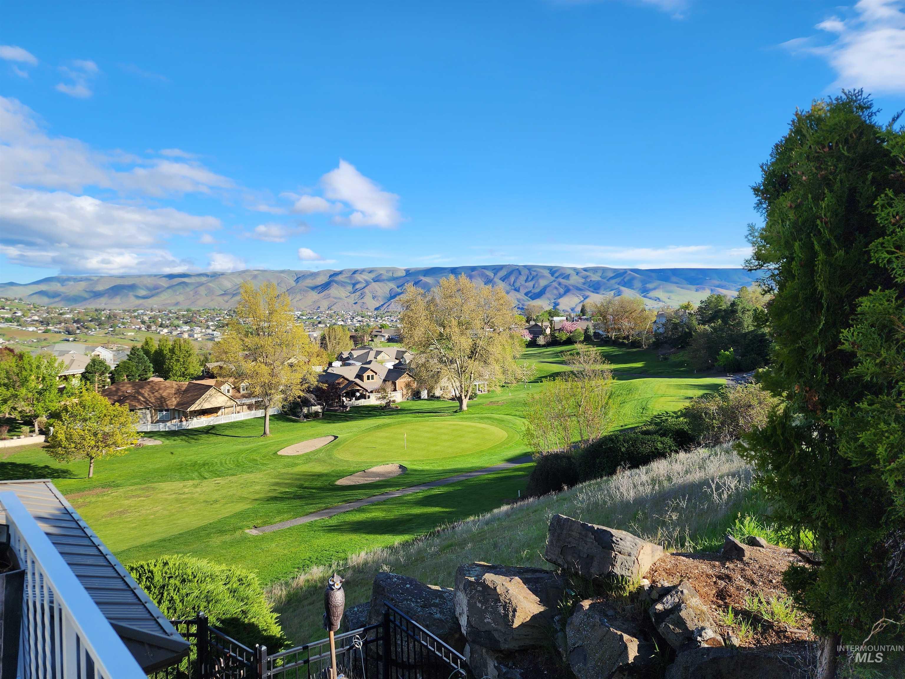 3920 Country Club Drive, Lewiston, Idaho 83501, 4 Bedrooms, 3 Bathrooms, Residential For Sale, Price $659,000,MLS 98985310