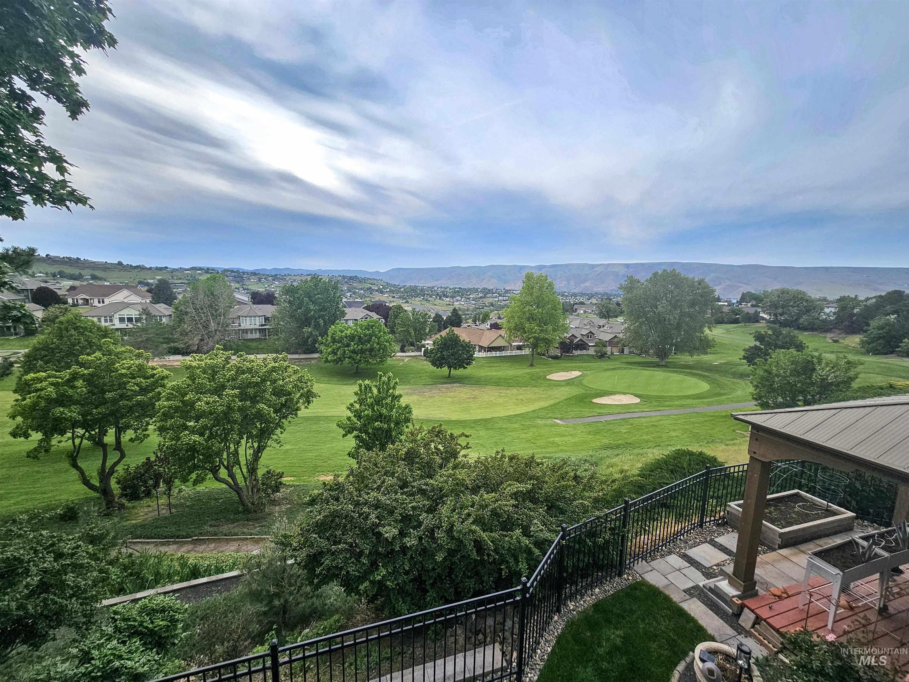 3920 Country Club Drive, Lewiston, Idaho 83501, 4 Bedrooms, 3 Bathrooms, Residential For Sale, Price $659,000,MLS 98985310