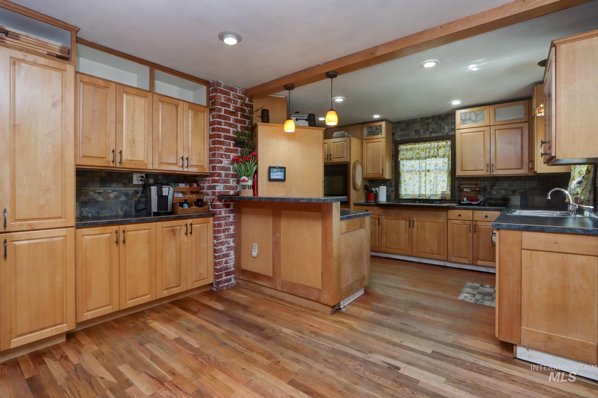 706 E 1st, Emmett, Idaho 83617, 3 Bedrooms, 2 Bathrooms, Residential For Sale, Price $460,000, 98985311