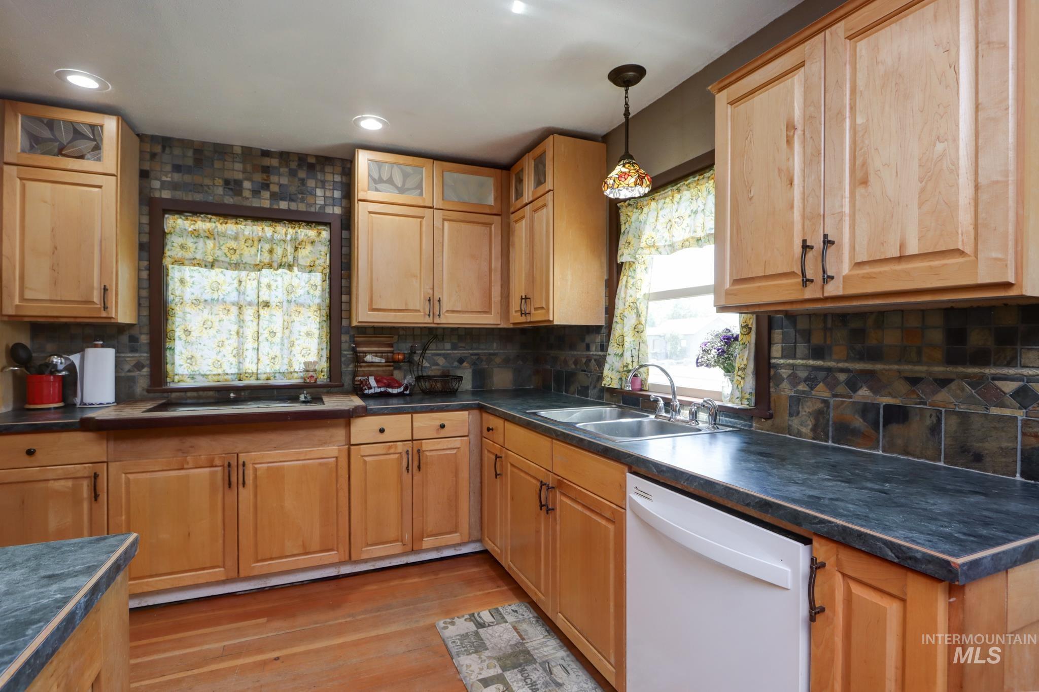 706 E 1st, Emmett, Idaho 83617, 3 Bedrooms, 2 Bathrooms, Residential For Sale, Price $460,000, 98985311