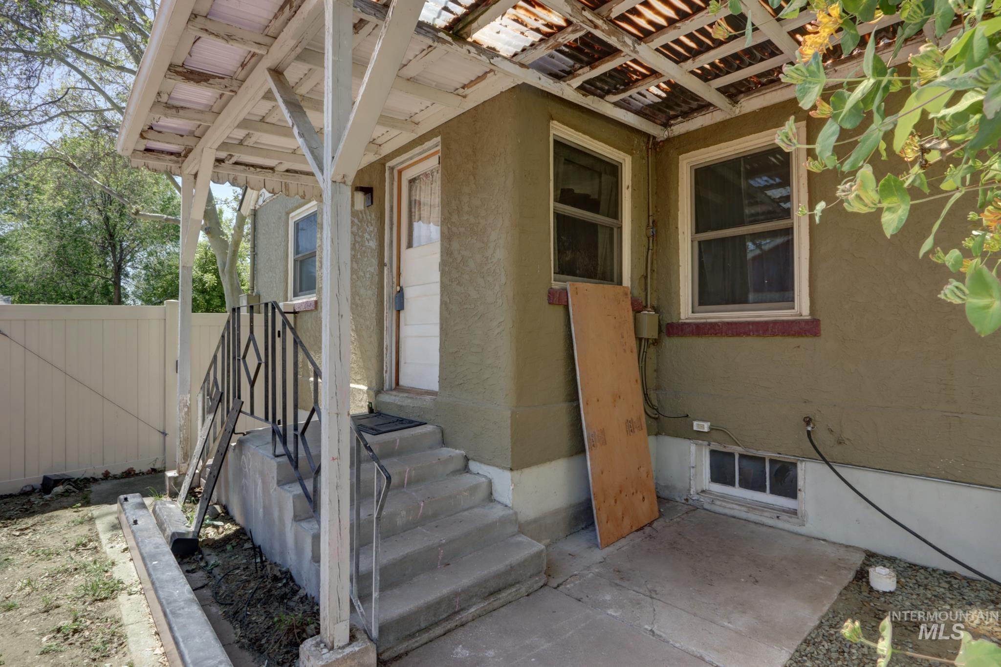 706 E 1st, Emmett, Idaho 83617, 3 Bedrooms, 2 Bathrooms, Residential For Sale, Price $460,000, 98985311