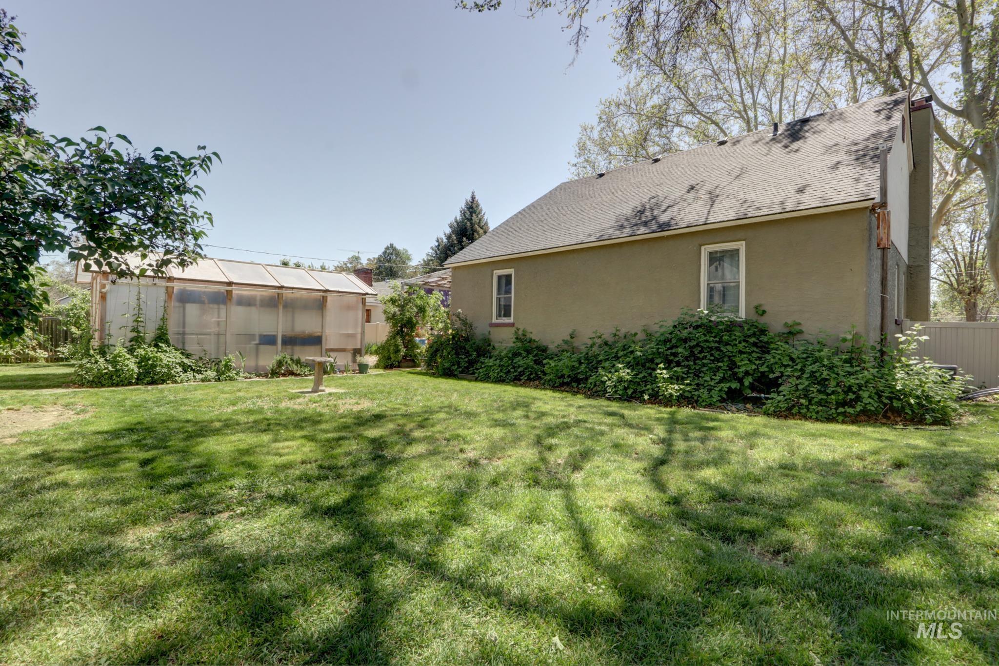 706 E 1st, Emmett, Idaho 83617, 3 Bedrooms, 2 Bathrooms, Residential For Sale, Price $460,000, 98985311