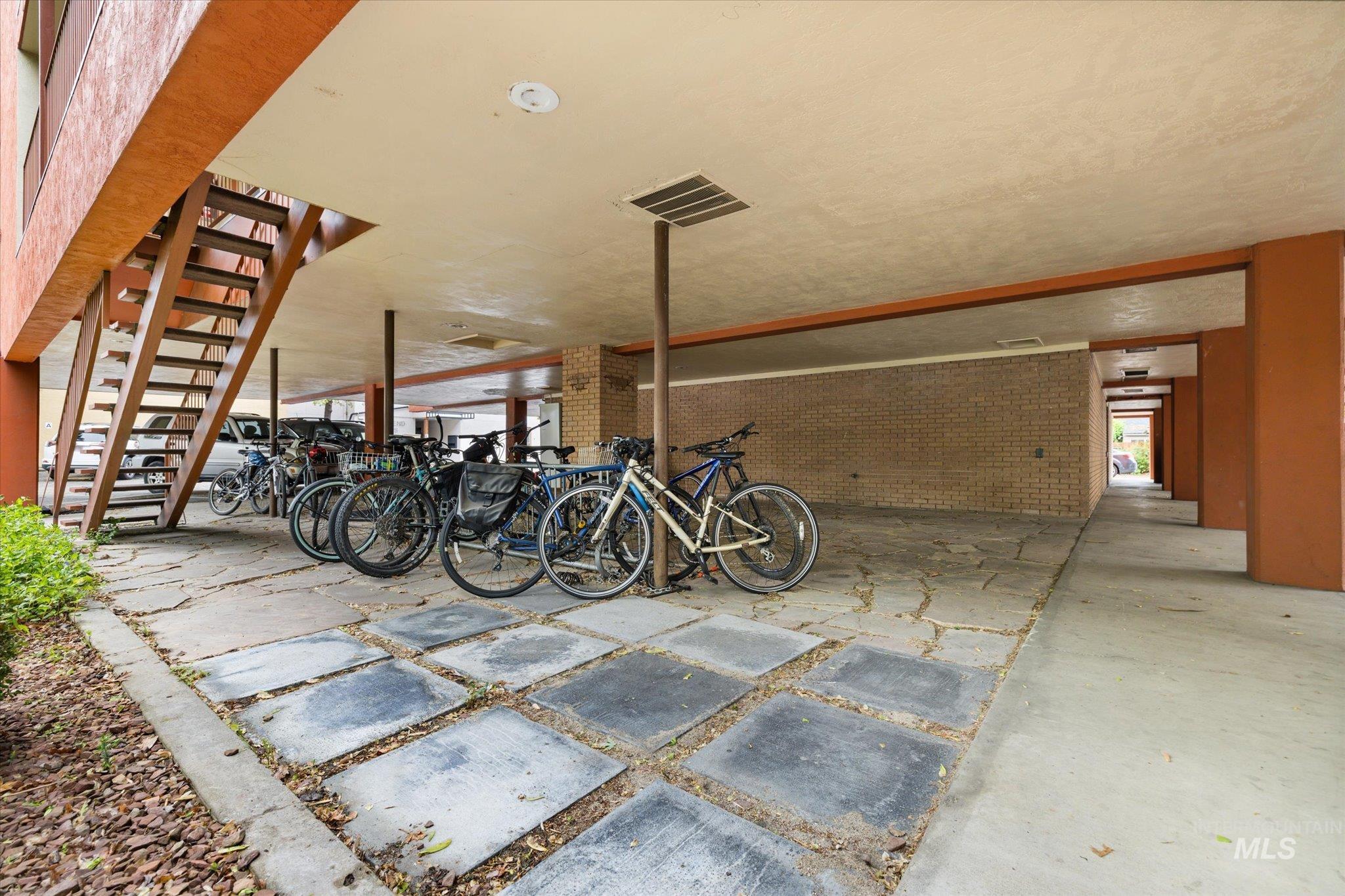 1005 N 9Th St, Boise, Idaho 83702, 1 Bathroom, Residential For Sale, Price $284,500, 98985312