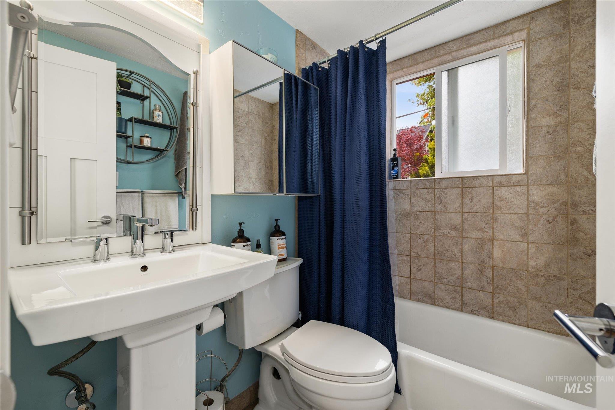 1005 N 9Th St, Boise, Idaho 83702, 1 Bathroom, Residential For Sale, Price $284,500,MLS 98985312
