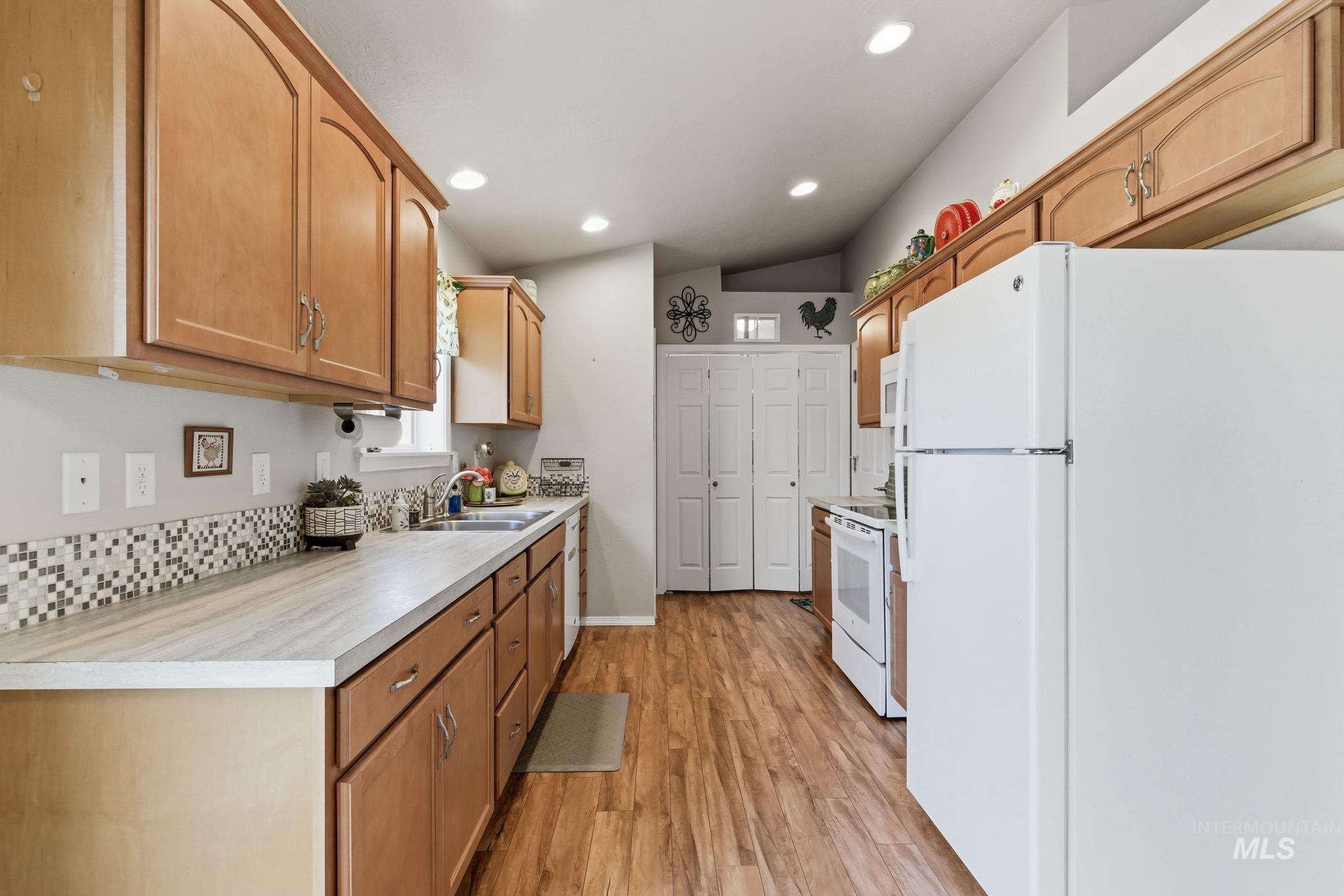 2120 Alder Drive, Caldwell, Idaho 83605, 2 Bedrooms, 2 Bathrooms, Residential For Sale, Price $324,990,MLS 98985316