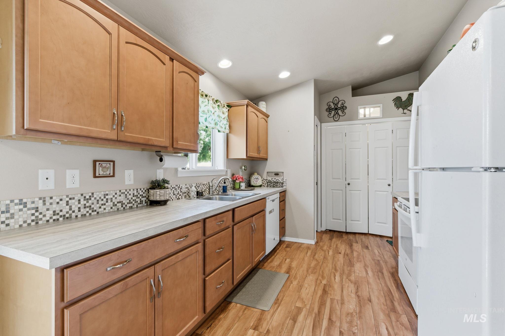 2120 Alder Drive, Caldwell, Idaho 83605, 2 Bedrooms, 2 Bathrooms, Residential For Sale, Price $324,990,MLS 98985316