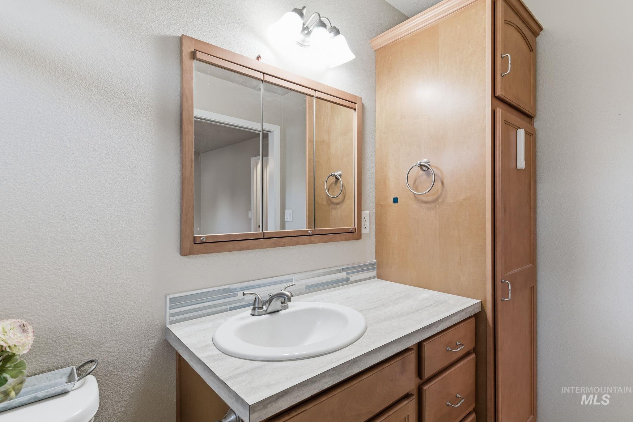 2120 Alder Drive, Caldwell, Idaho 83605, 2 Bedrooms, 2 Bathrooms, Residential For Sale, Price $324,990,MLS 98985316