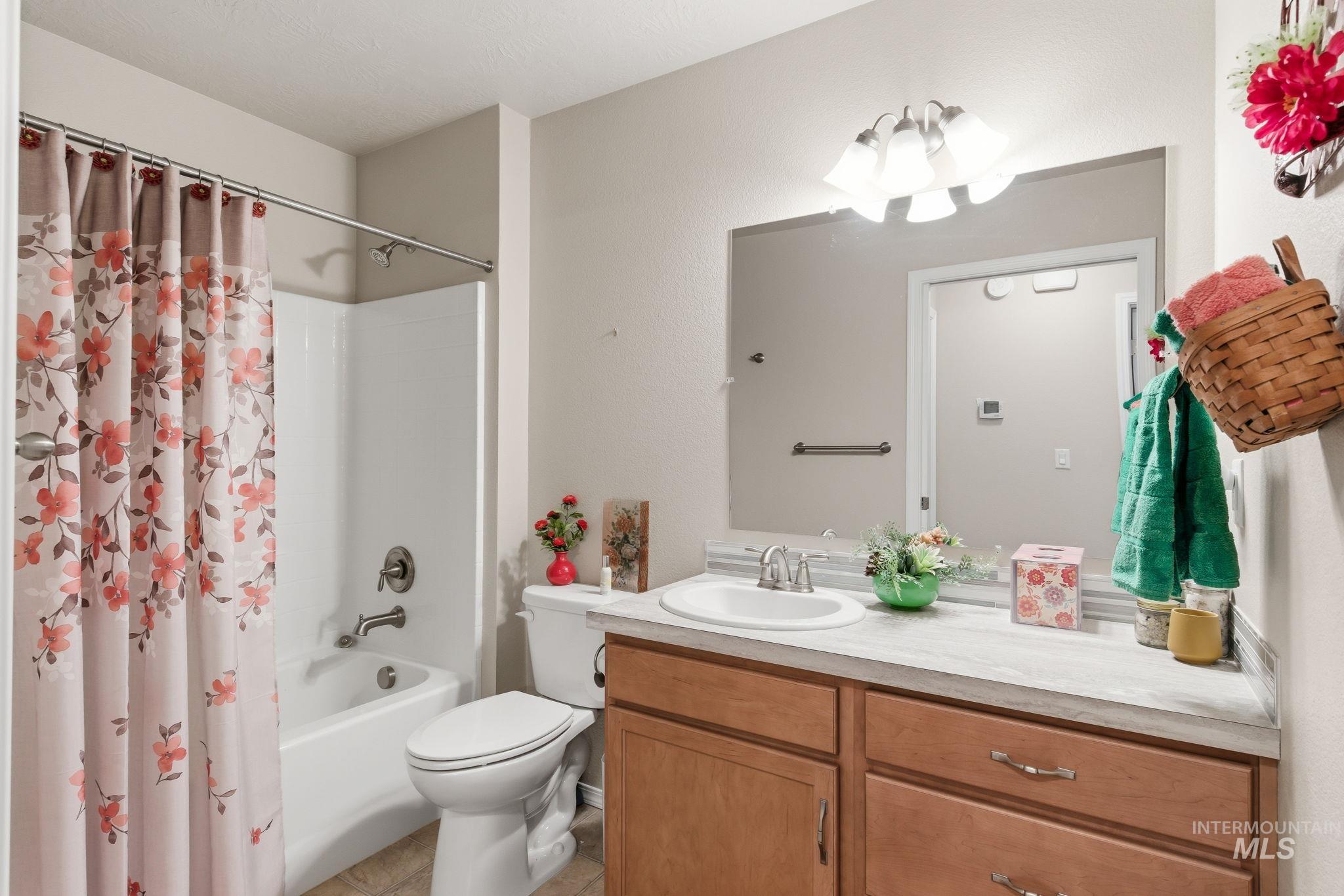 2120 Alder Drive, Caldwell, Idaho 83605, 2 Bedrooms, 2 Bathrooms, Residential For Sale, Price $324,990,MLS 98985316
