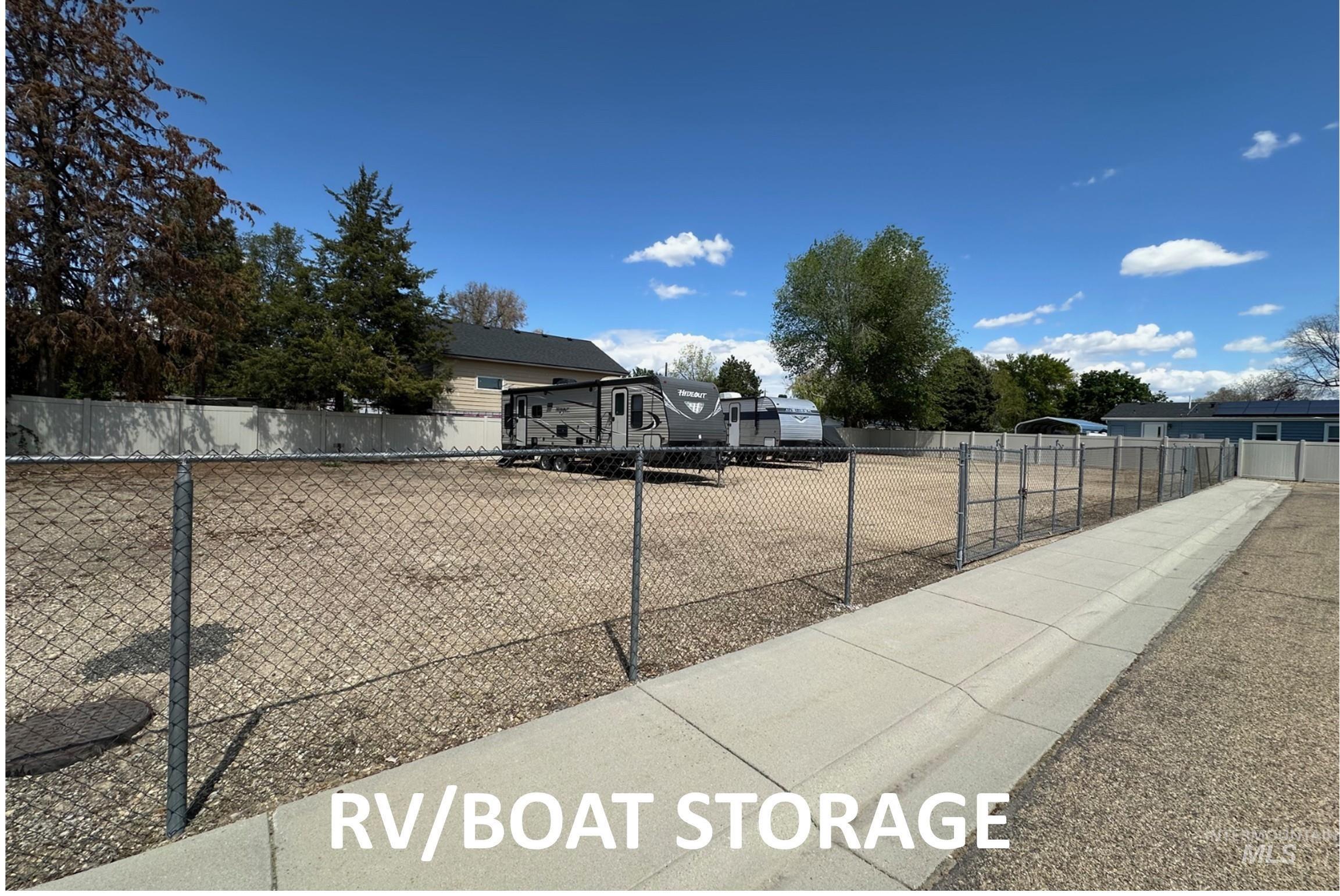 2120 Alder Drive, Caldwell, Idaho 83605, 2 Bedrooms, 2 Bathrooms, Residential For Sale, Price $324,990,MLS 98985316