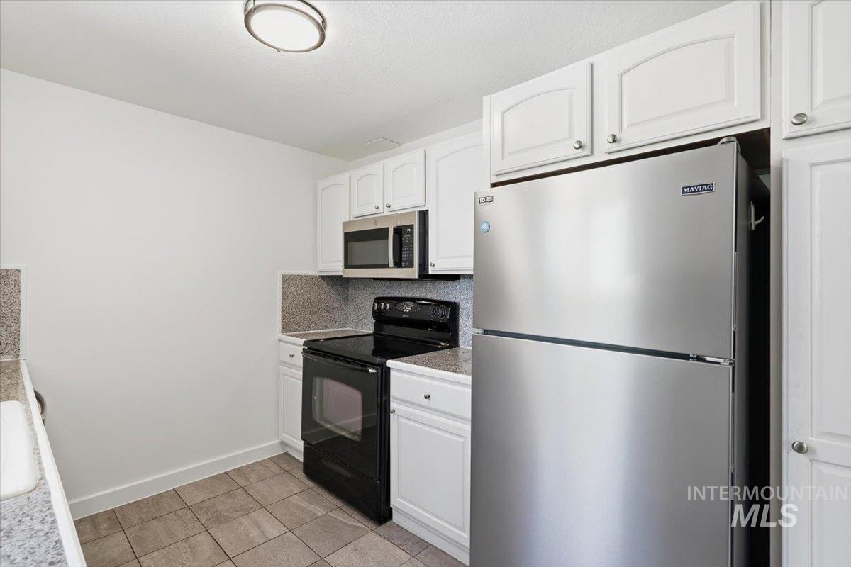 2664 S Gourley, Boise, Idaho 83705, 5 Bedrooms, 2 Bathrooms, Residential For Sale, Price $469,000,MLS 98985318