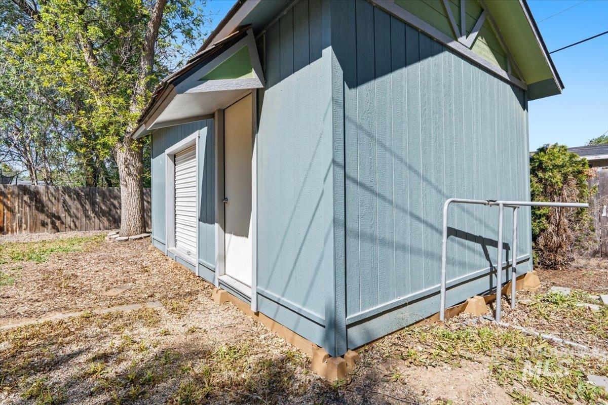 2664 S Gourley, Boise, Idaho 83705, 5 Bedrooms, 2 Bathrooms, Residential For Sale, Price $469,000,MLS 98985318