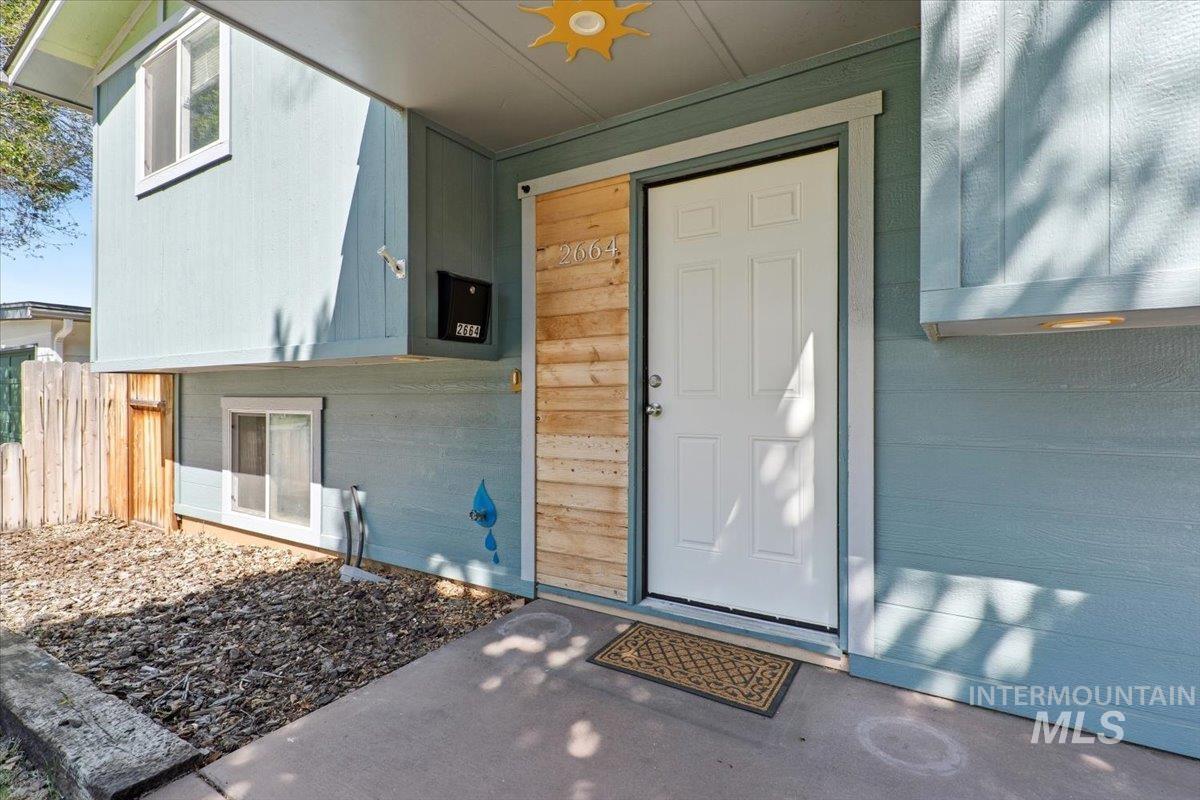 2664 S Gourley, Boise, Idaho 83705, 5 Bedrooms, 2 Bathrooms, Residential For Sale, Price $469,000,MLS 98985318