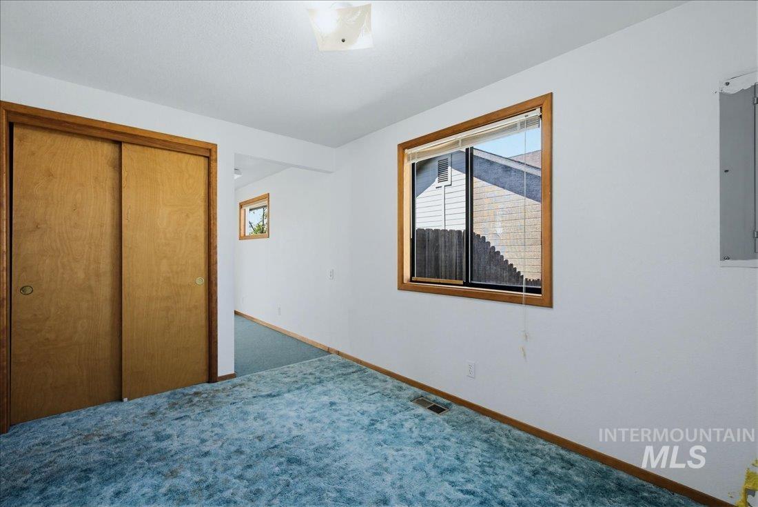 6507 W Summer Hill Drive, Boise, Idaho 83714, 3 Bedrooms, 2 Bathrooms, Residential For Sale, Price $599,900,MLS 98985321